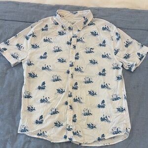 Boys Vineyard Vines Blue and White Printed Shirt size XL (18)